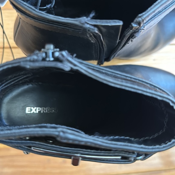 NWT EXPRESS black Wedge Heels Ankle Boots Size 8 - Picture 7 of 9
